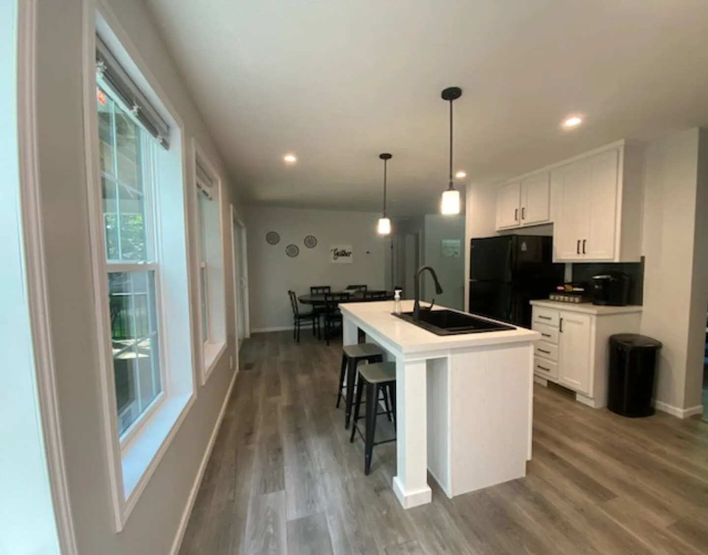 3 bed, 1456 sqft, $2,200 — Photo 2