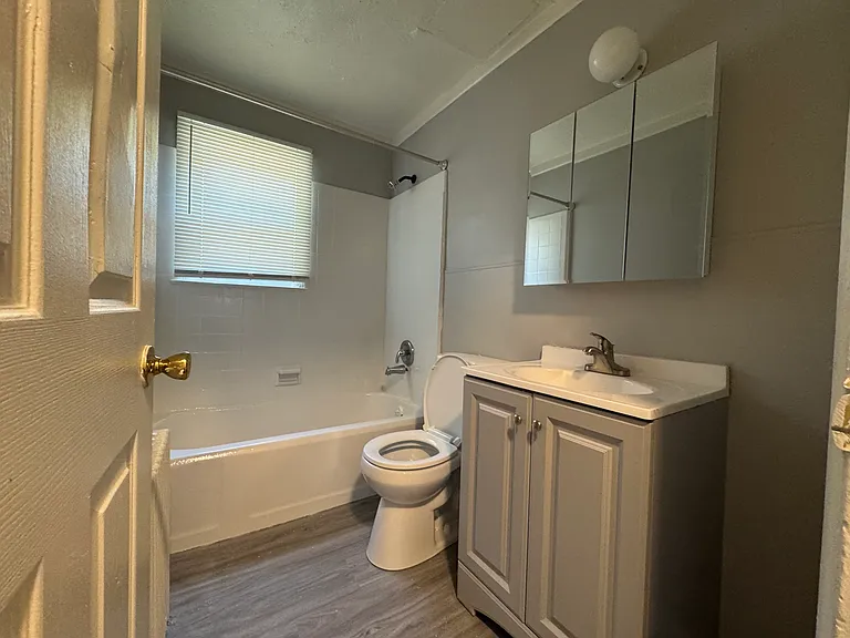 35-03 Hughes St #35-03 — Photo 12