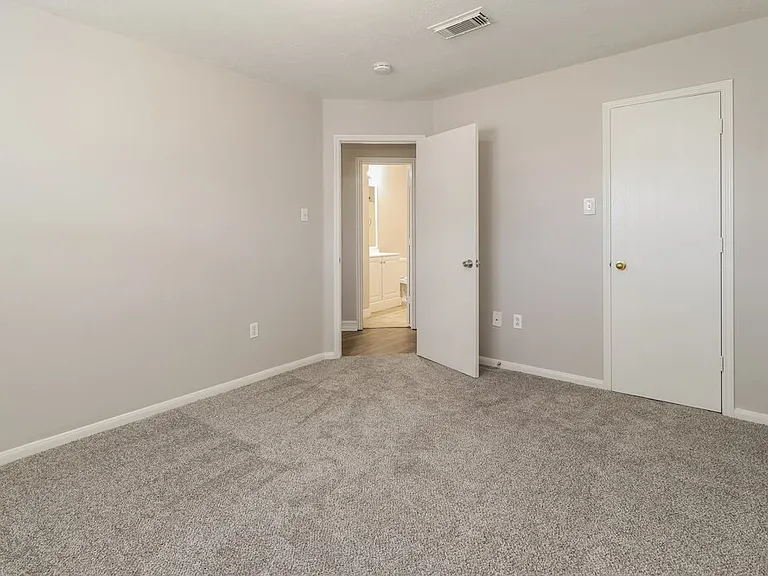 3035 Cinnamon Glen Dr — Photo 15