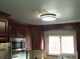 146 Mayfair Dr N, Brooklyn, NY