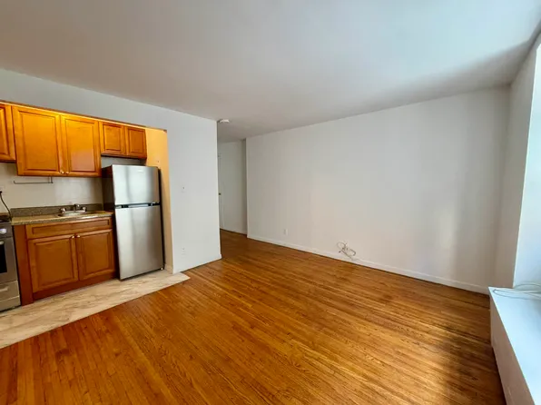 135 Charles Street image 1 of 4