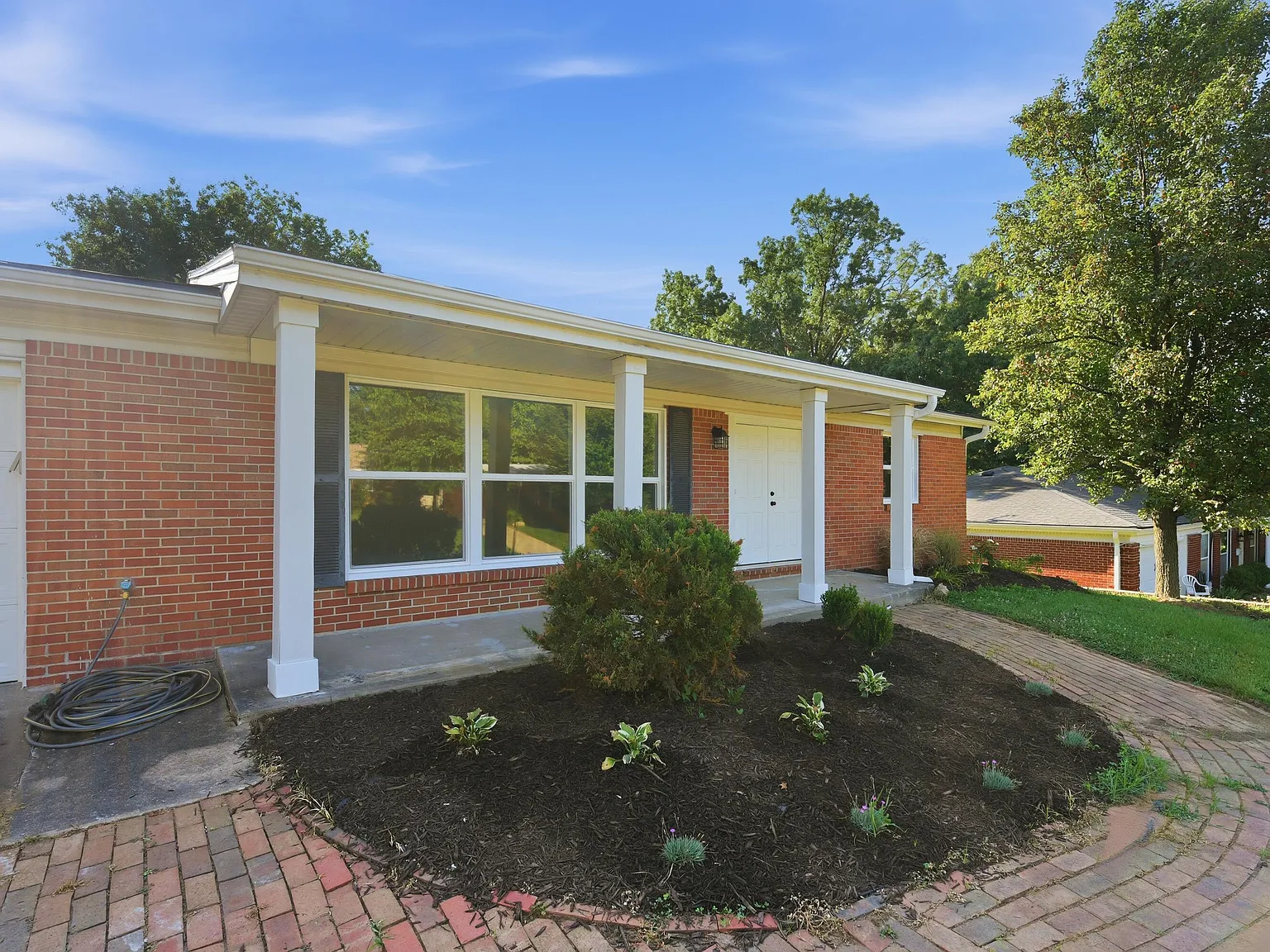 4 bed, 3.0 bath, 3170 sqft, $3,000 — Photo 3