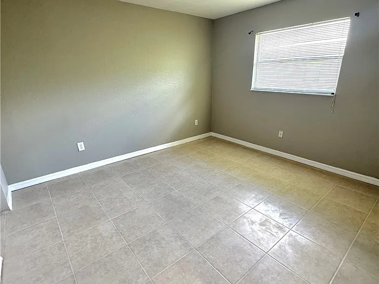 129 SE 23rd Pl #2 — Photo 8
