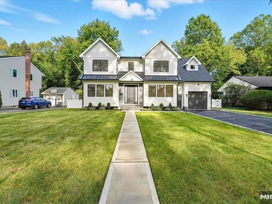 43 Hazelhurst Ave, Glen Rock, NJ 07452