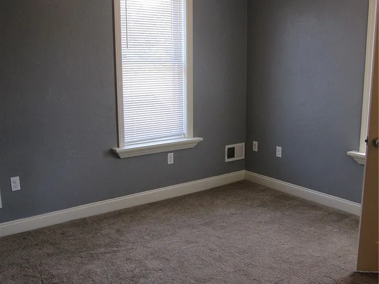 471 Oneida St — Photo 19