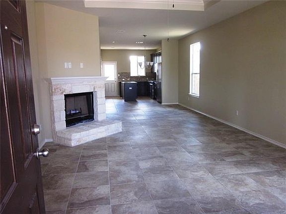 2nd image of 325 Stella Gold St