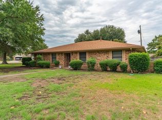 1615 Drake Dr, Commerce, TX 75428