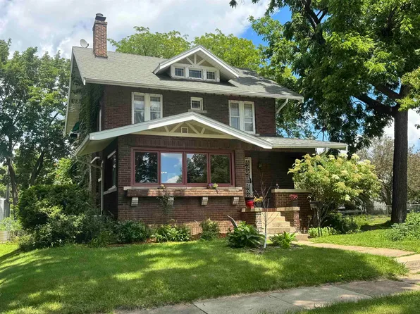 400 Home Park Blvd, Waterloo, IA 50701
