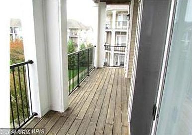 3rd image of 19623 Galway Bay Cir APT 303