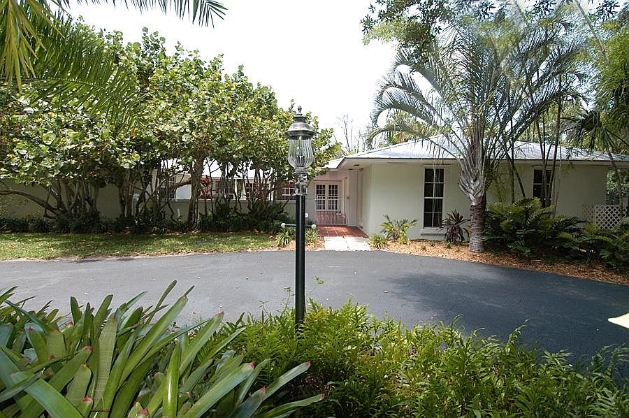 2nd image of 8 Palmetto Dr