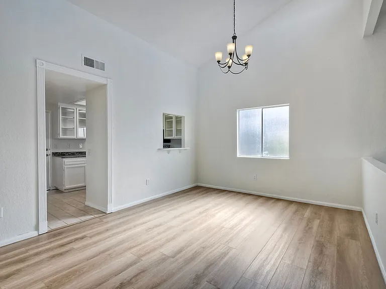 1252 Soria Gln — Photo 4