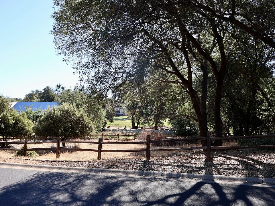 1st image of 285 Smith Flat Rd