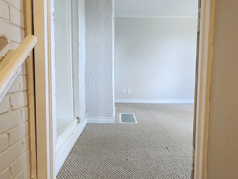 16296 Woodbine Ave #3 — Photo 5