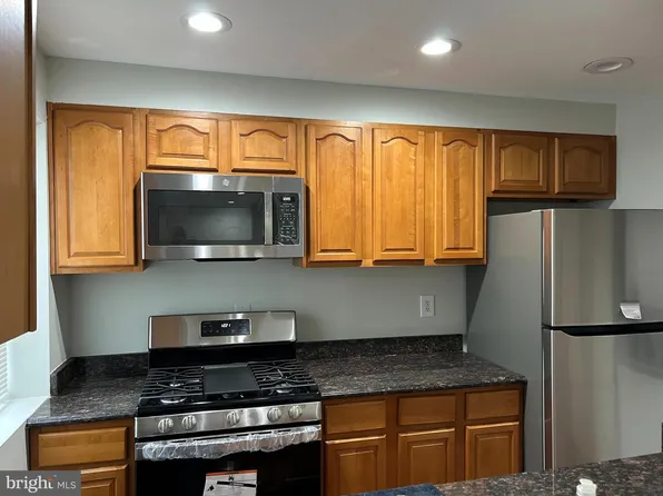 3868 9th St SE APT 101, Washington, DC 20032