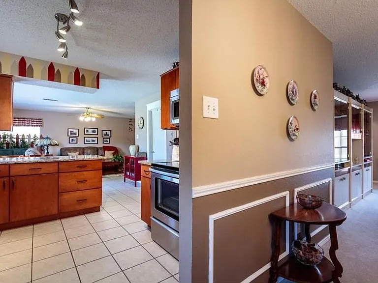 8721 Limestone Dr — Photo 16