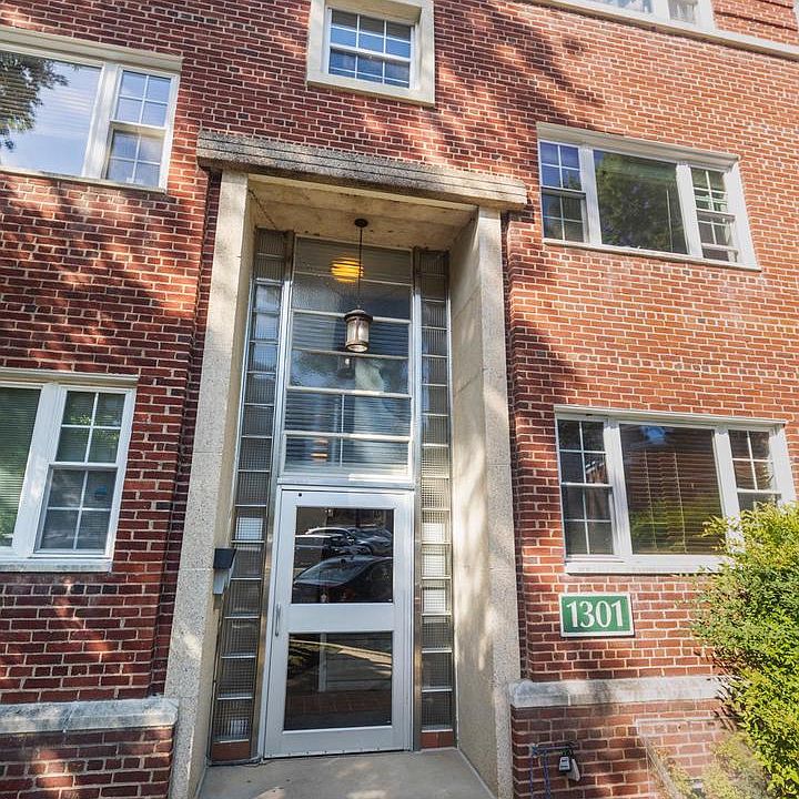 1st image of 1301 N Ode St APT 114
