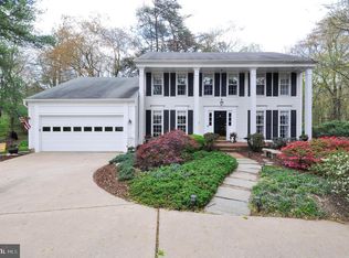 10700 Oakenshaw Ct, Burke, VA 22015