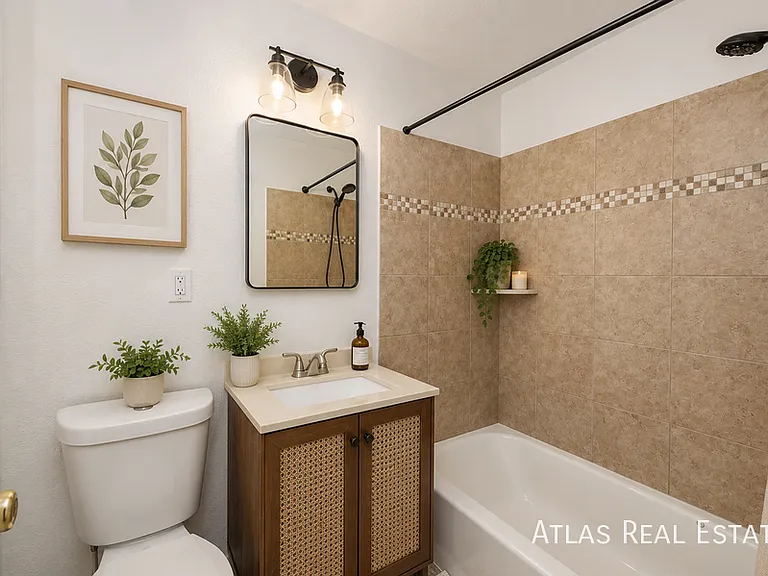 3970 N Utica St — Photo 5
