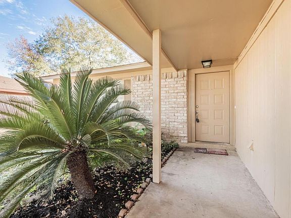 2nd image of 1007 Cascade Creek Dr