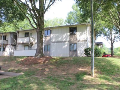 2200-141K Sunderland Rd, Winston Salem, NC, 27103