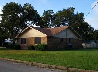 800 N Bosque St, Meridian, TX 76665