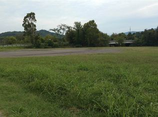 305 Tennessee Ave, Etowah, TN 37331