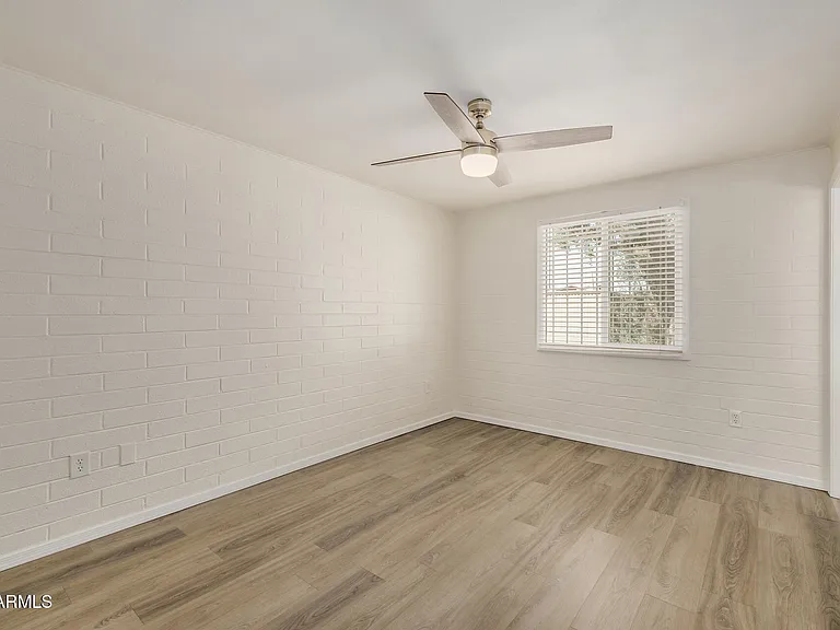 3234 E Friess Dr — Photo 15