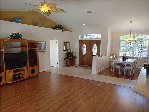 5th image of 8981 Province St