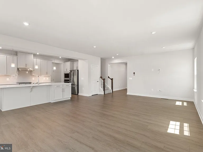 105 McKittrick Dr — Photo 12