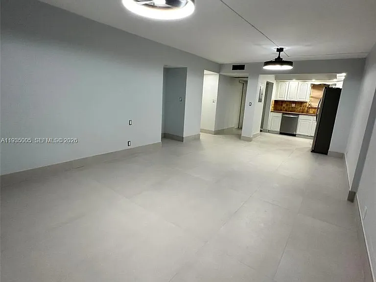 9440 SW 8th St #402 — Photo 9