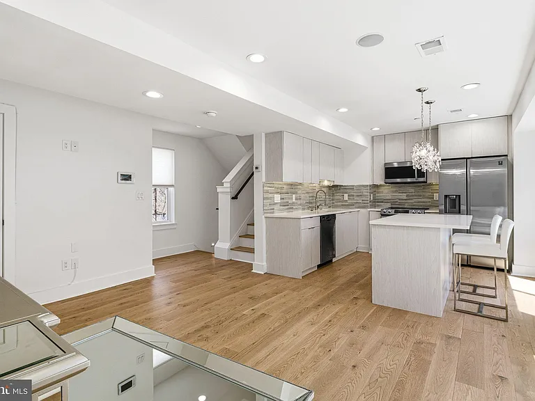1329 N 17th St #8D — Photo 1