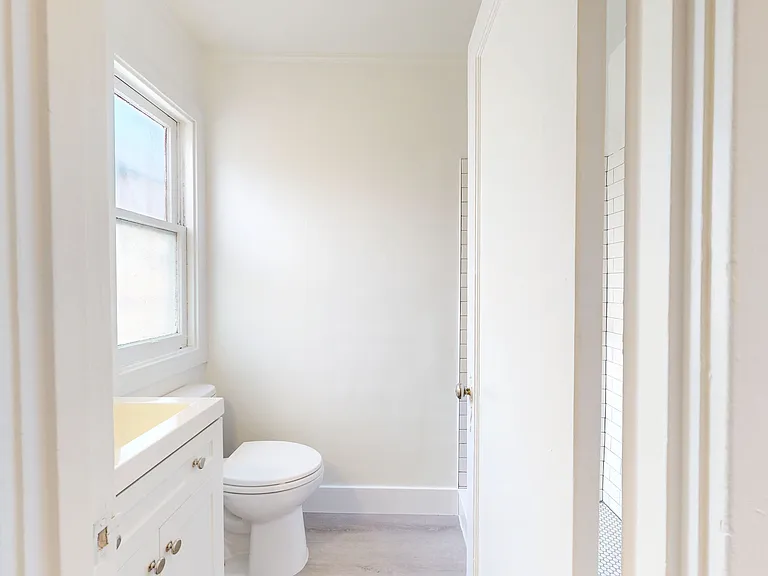 862 Shotwell St #5 — Photo 6