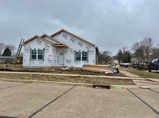 1307 S Smith Rd, Urbana, IL 61802