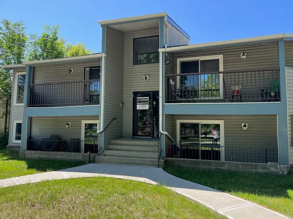 11824 86th St NW #8, Edmonton, AB T5B 3K1