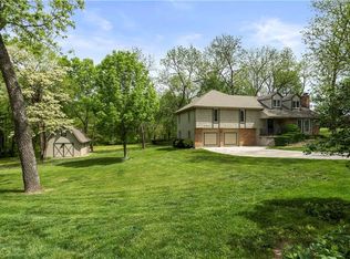 23908 E 90th Ter, Lees Summit, MO 64064