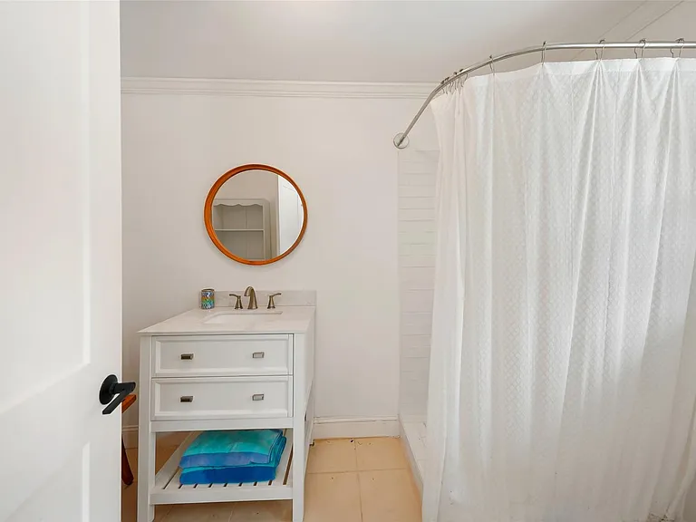 9411 Endicott Ln — Photo 41