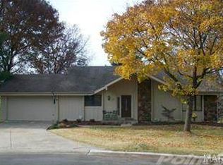 14 Chase Ct, Lake Saint Louis, MO 63367