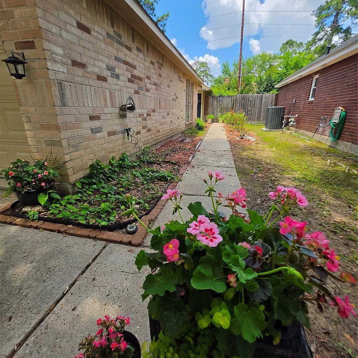 3 bed, 2.0 bath, $2,500 — Photo 2