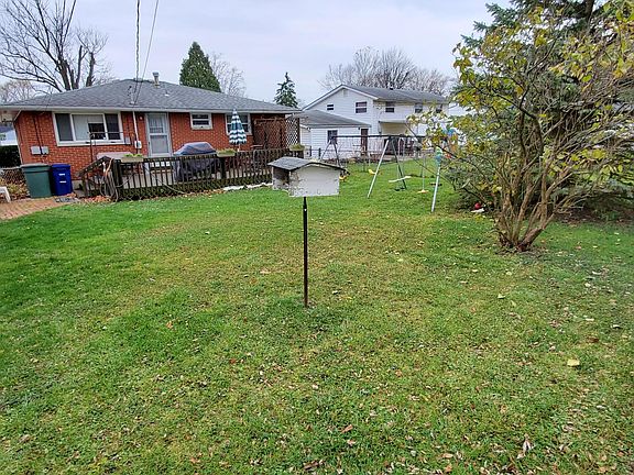 3rd image of 1476 Archmere Sq N