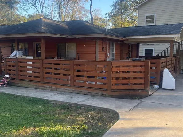 397 County Road 379, Cleveland, TX 77328