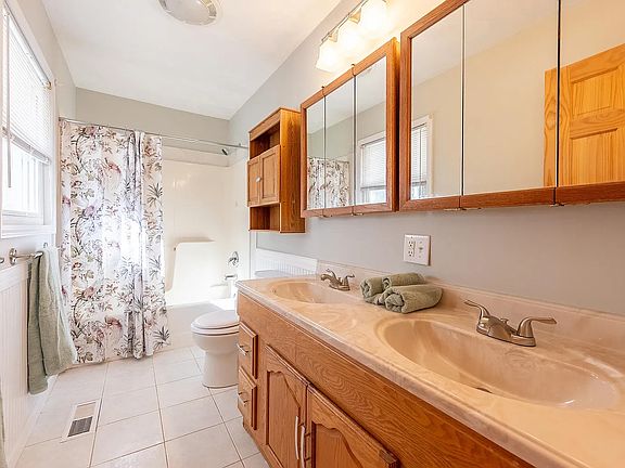 5th image of 1350 Cranberry Ln #2