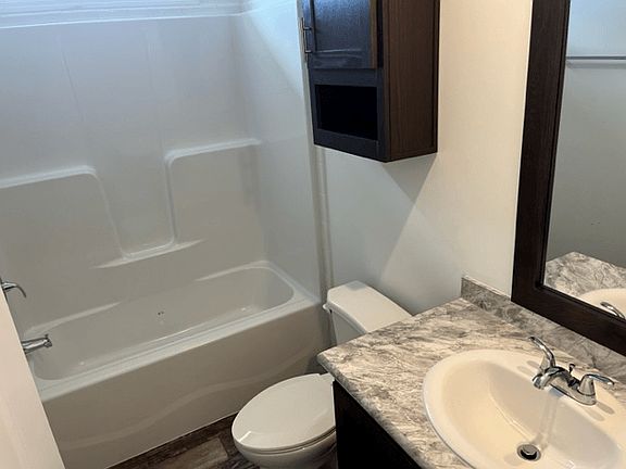 5th image of 24254 Redwood Dr #254