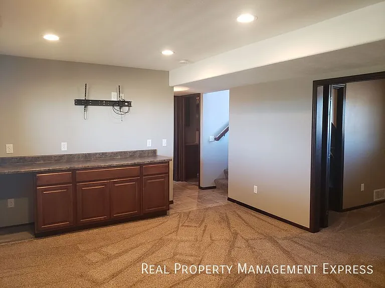 4600 S Wassom Ave — Photo 9