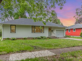 1610 Knight Ave N, Glencoe, MN 55336