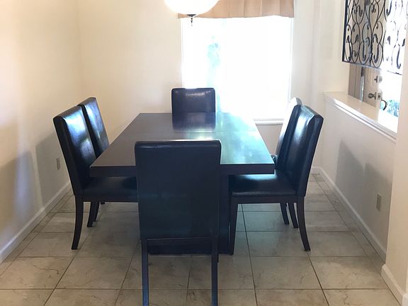 3rd image of 215 Mary Lou Ln
