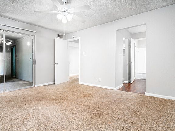 2nd image of 419 Harding Pl #212