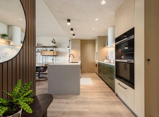 1616 Columbia St #805, Vancouver, BC V5Y 0B7