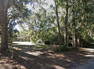 1103 E Broad St, Darien, GA 31305