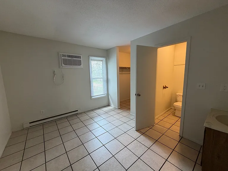 1000 E Williams St #6 — Photo 6
