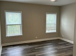 7 Division St APT 3B, Oak Park, IL 60302